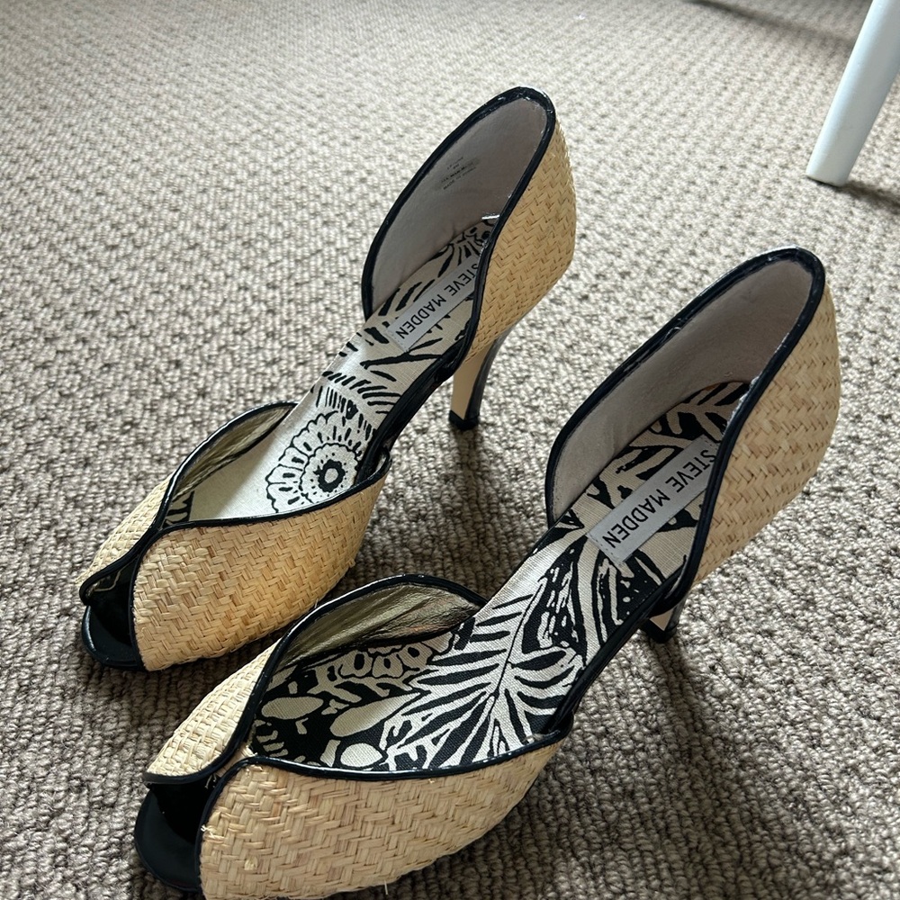 Steve Madden Black Wicker Heels Size 9 Boho Work Chic Vacation Beach